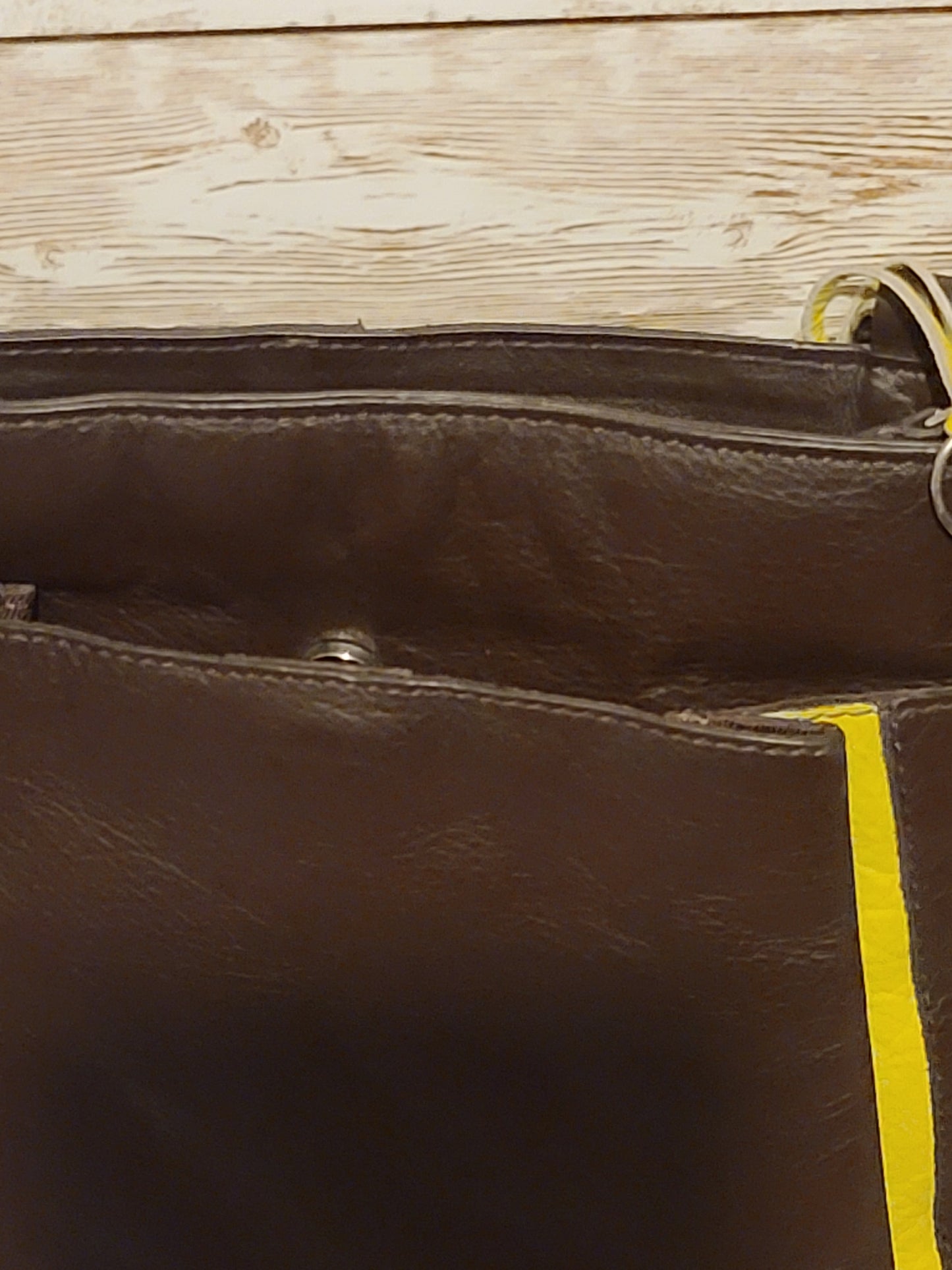 Principles by Ben de Lisi 100% Leather Crossbody Bag — Very Good Condition